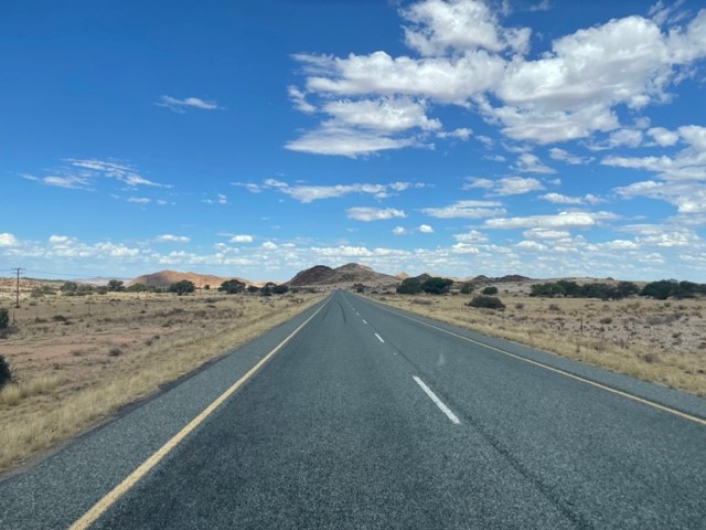 Kalahari Choosing a crushing and screening subcontractor